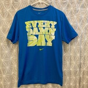 Men’s Nike T-shirt